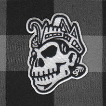 Load image into Gallery viewer, Men's Solo Skull Flannel Grey And Black